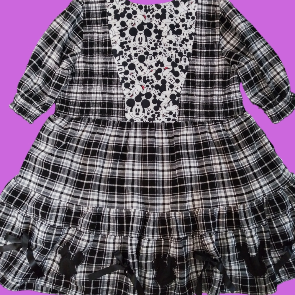 Small shop Black & White Mickey Disney dress - Picture 3 of 4